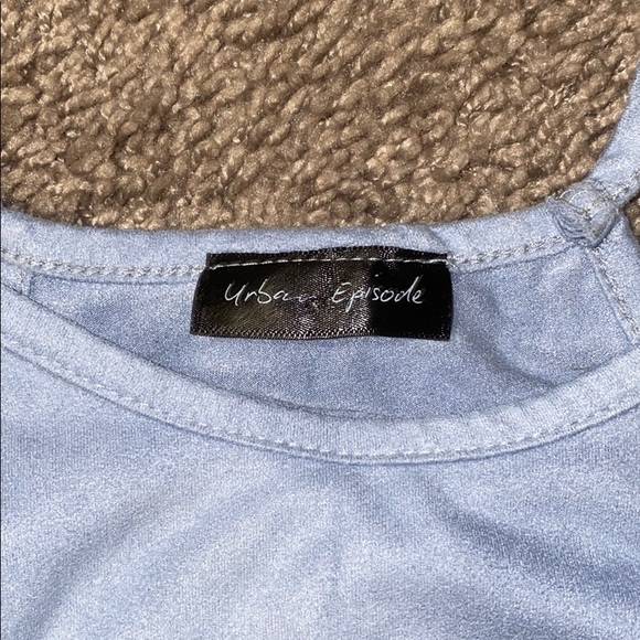 Light blue, stretchy+flowy faux suede tank top. - Picture 2 of 2